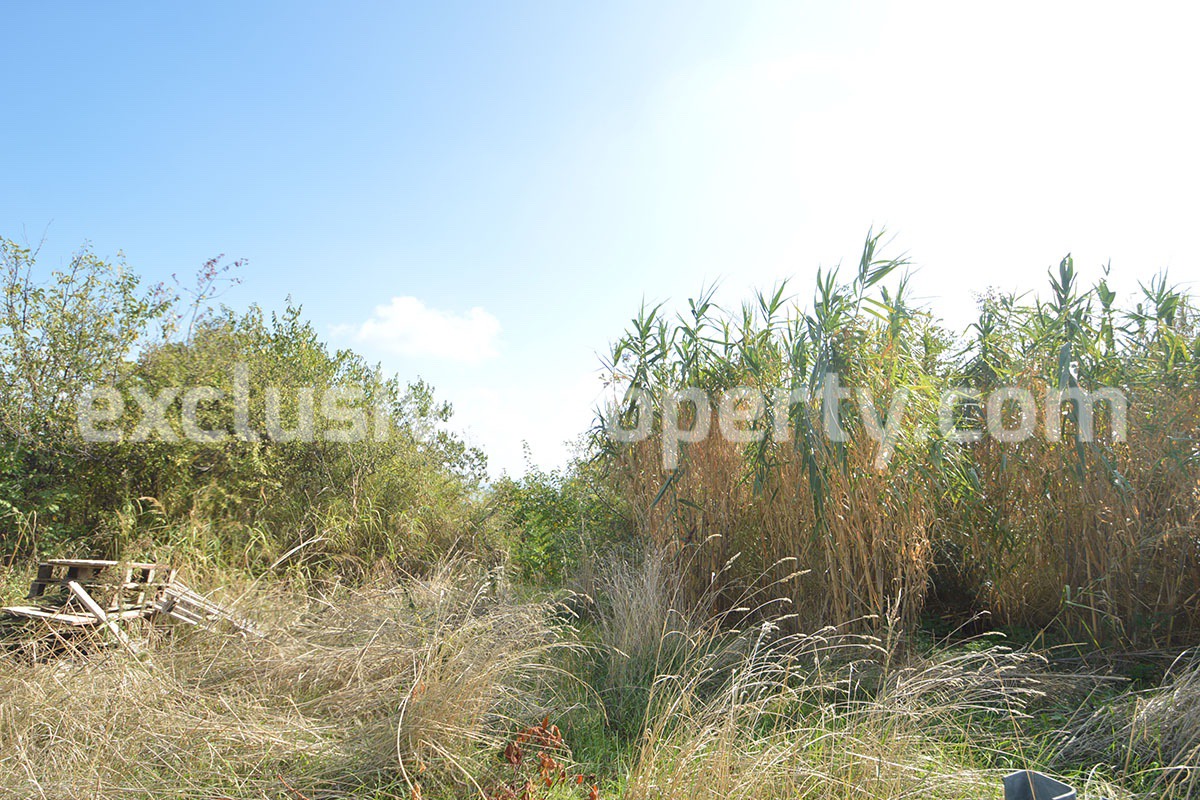 Cheap property a few km from the sea for sale in Italy - Abruzzo 25