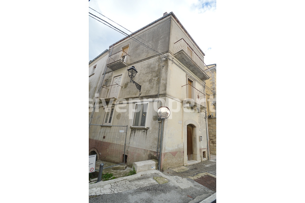 Spacious house with panoramic view for sale in Molise - Civitacampomarano 2