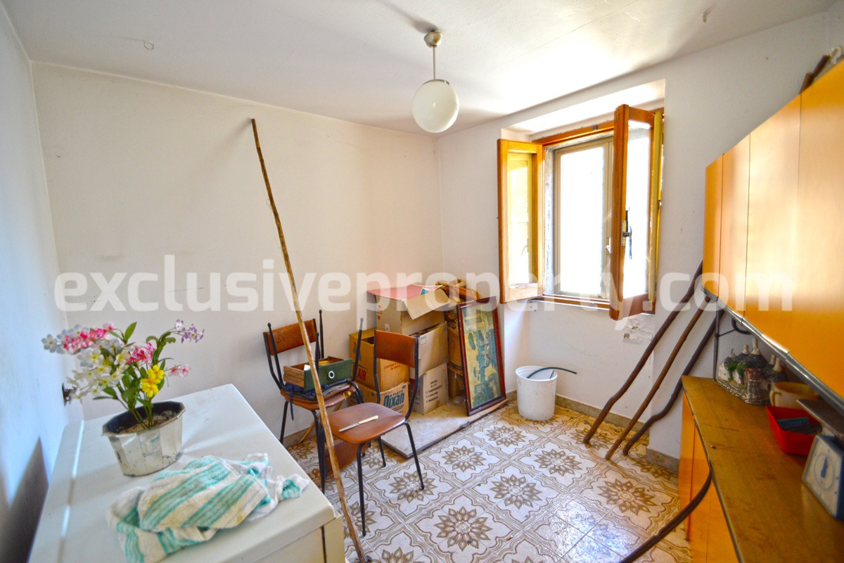Habitable stone house with garden and hilly view for sale in Abruzzo 11