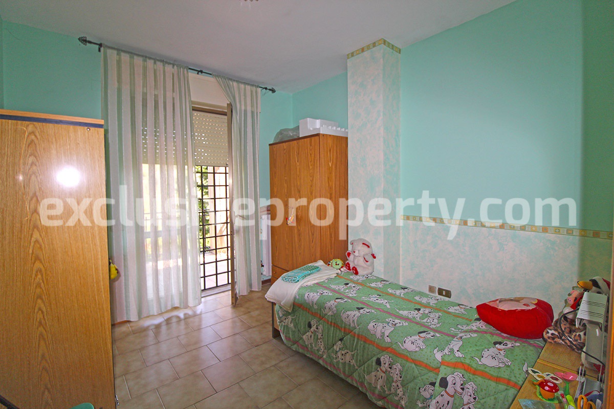 Detached villa with land - located in a quiet area in Abruzzo - Italy 15