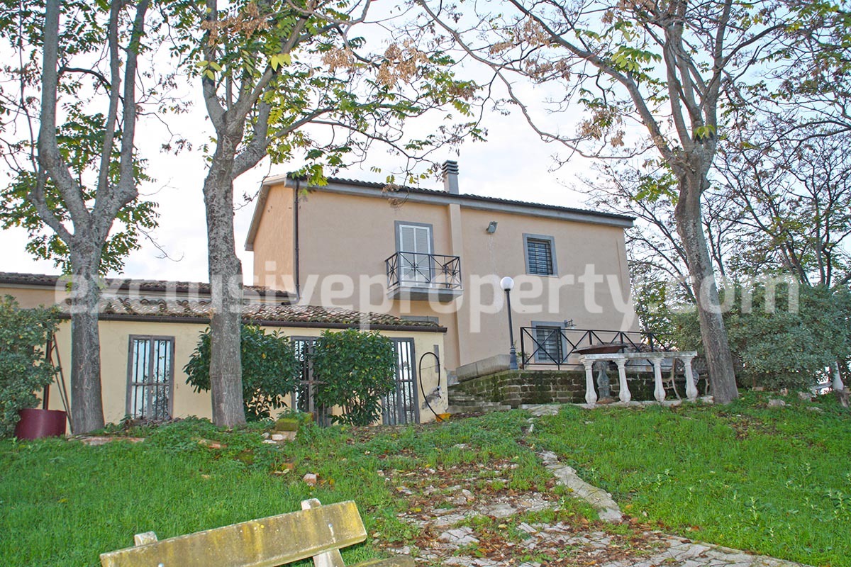 Cottage completely restored with land - Ideal for Bed and Breakfast for sale in Abruzzo 1