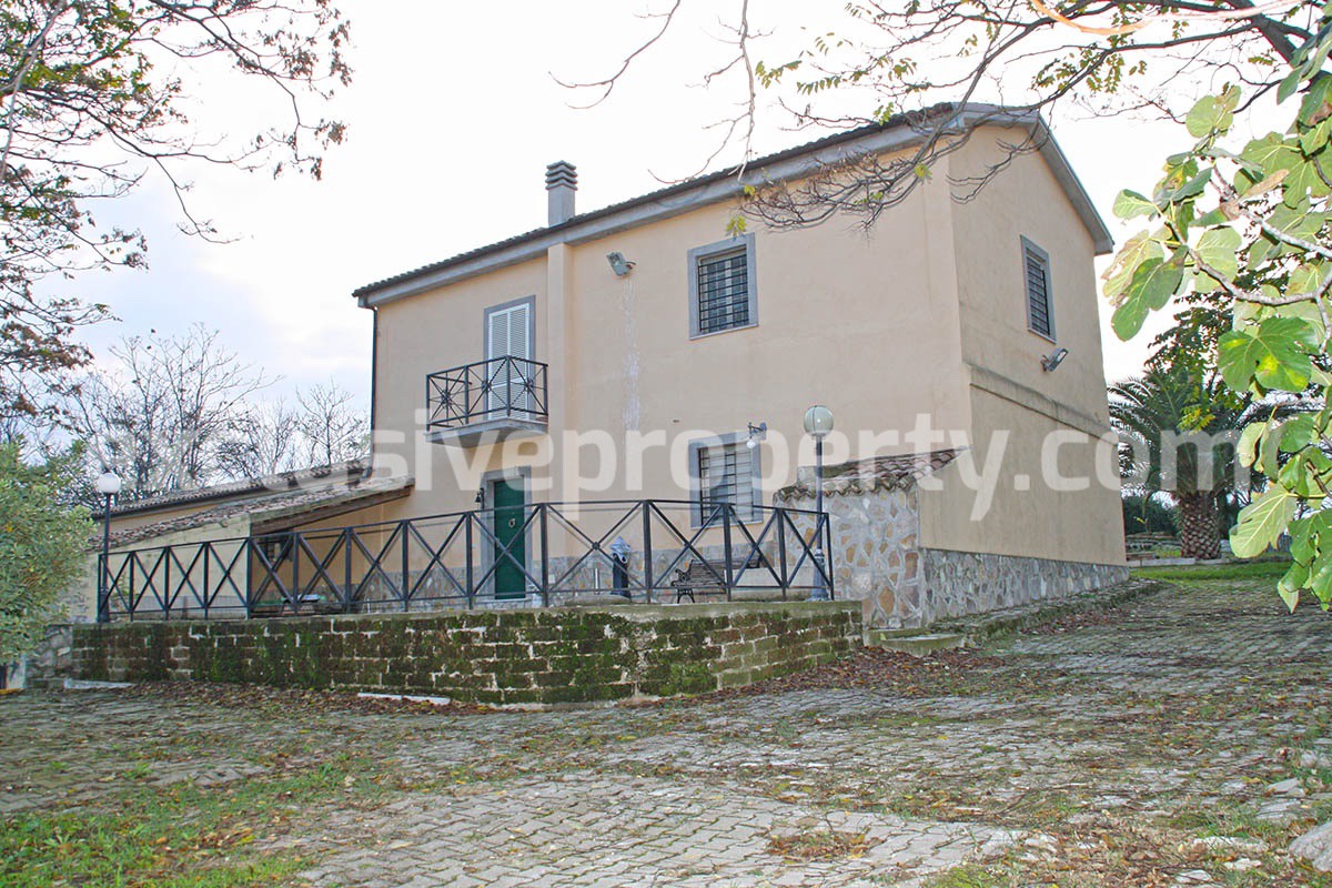 Cottage completely restored with land - Ideal for Bed and Breakfast for sale in Abruzzo 4