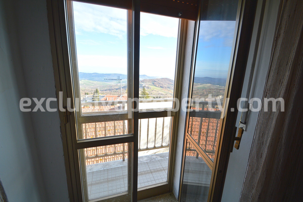 Characteristic house with a view of the valley and the sea - for sale in Abruzzo