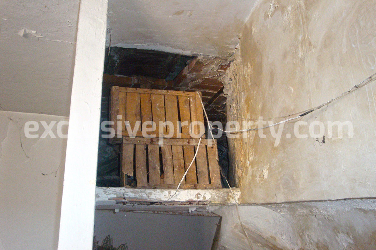 Town house in tower for sale in Abruzzo
