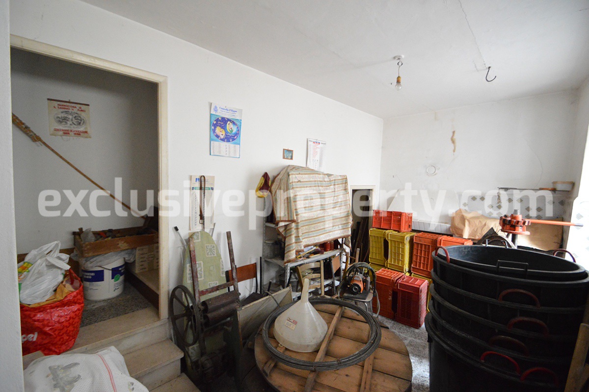 Two communicating houses for sale in Abruzzo