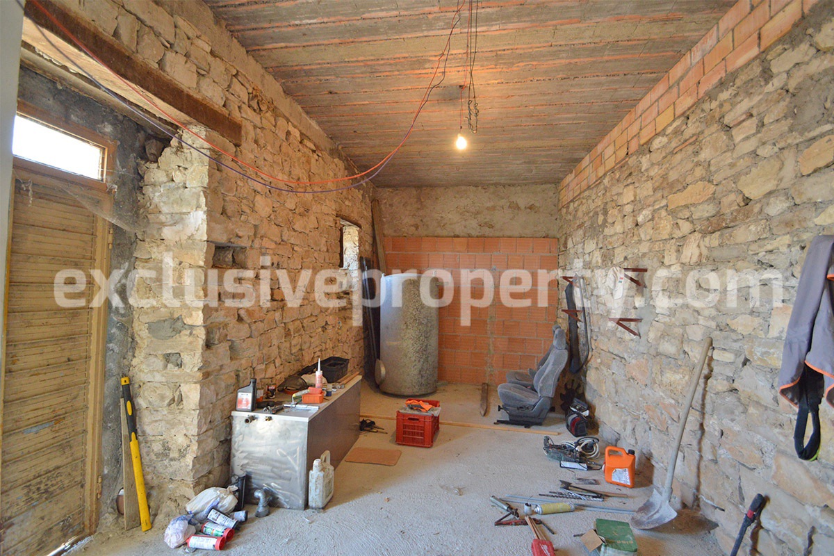 House for sale in Liscia - Abruzzo village of 700 in habitants 30 km from the sea 12