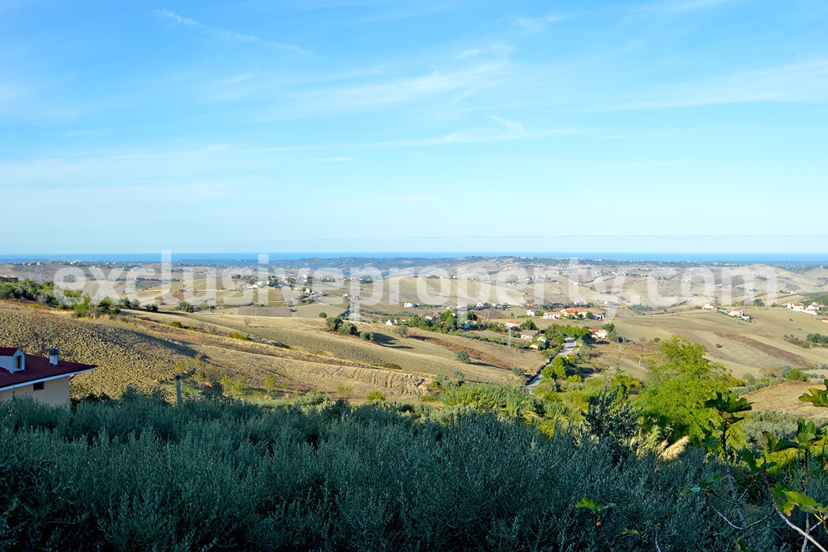 Habitable property with terrace garden and sea view for sale in Abruzzo 17