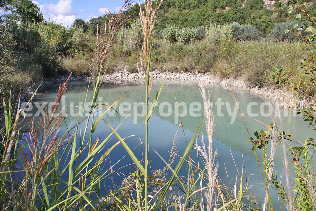 Two country houses with 14 hectares of land in Abruzzo
