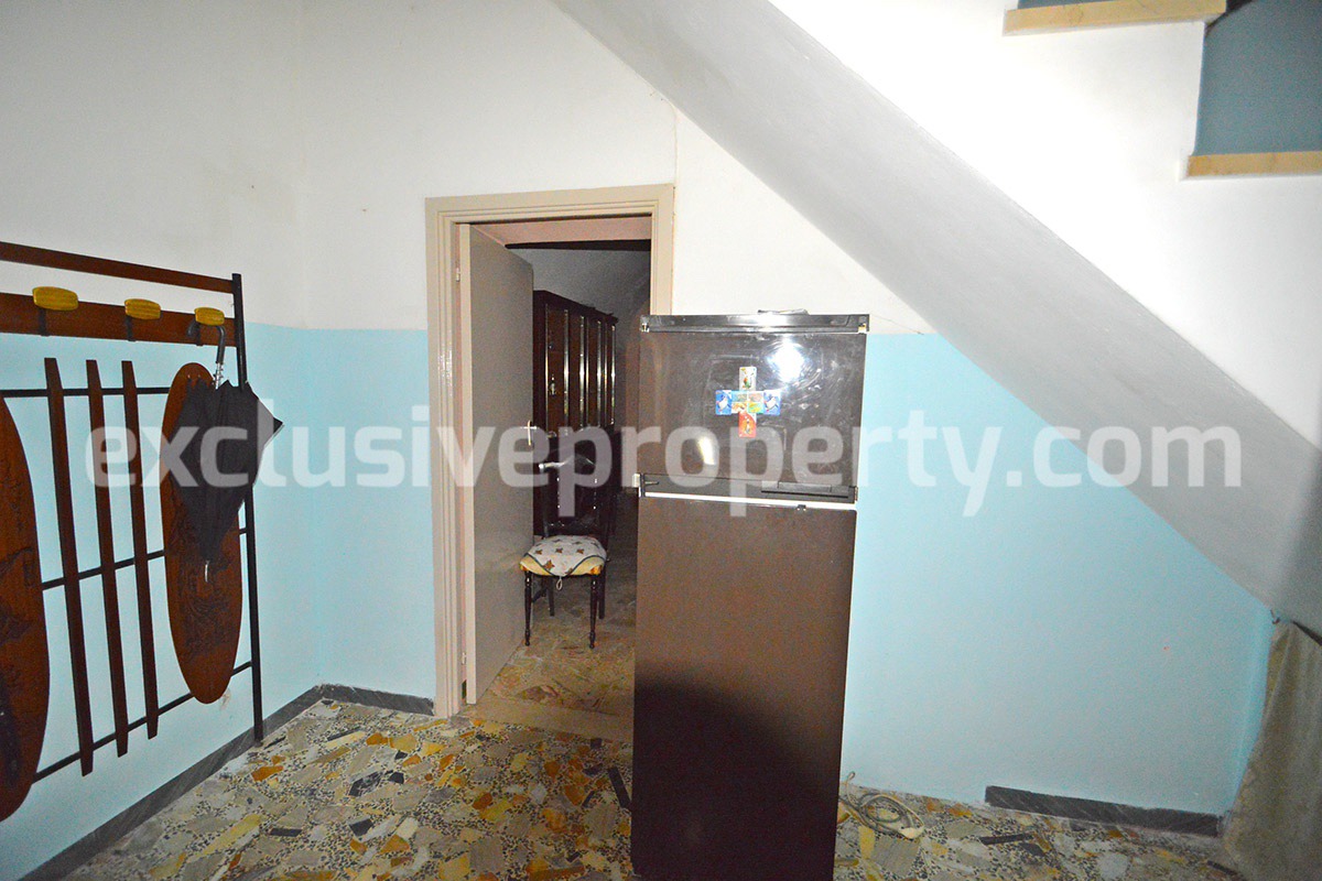 Town house with garden for sale in the Abruzzo Region - Italy 5