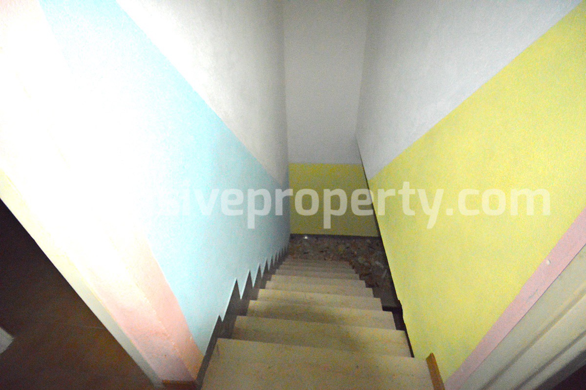 Town house with garden for sale in the Abruzzo Region - Italy 6