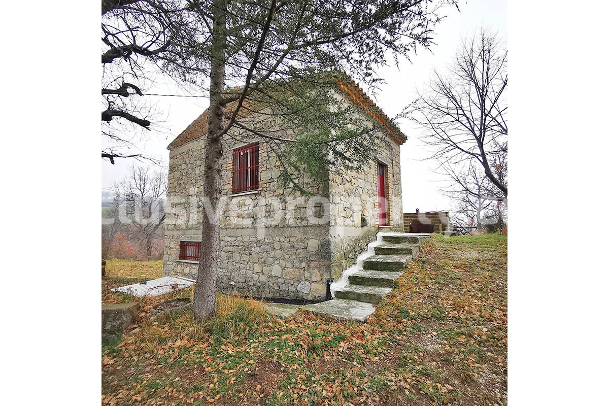 Stand alone stone house with land for sale in Abruzzo 5
