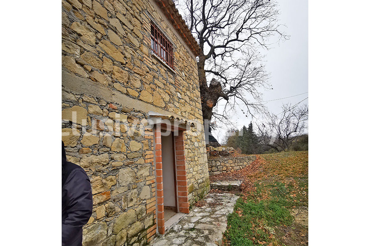 Stand alone stone house with land for sale in Abruzzo 20