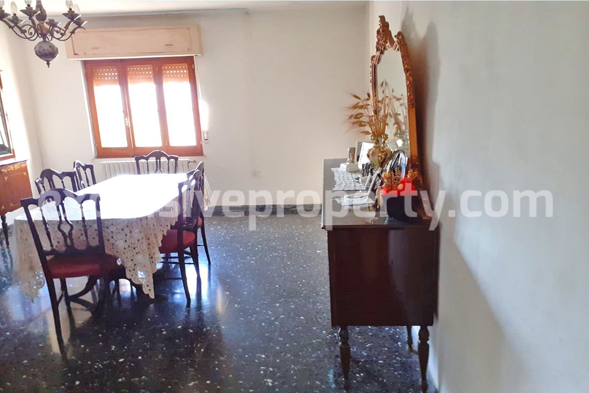 Habitable village house with garden for sale in Abruzzo - Italy
