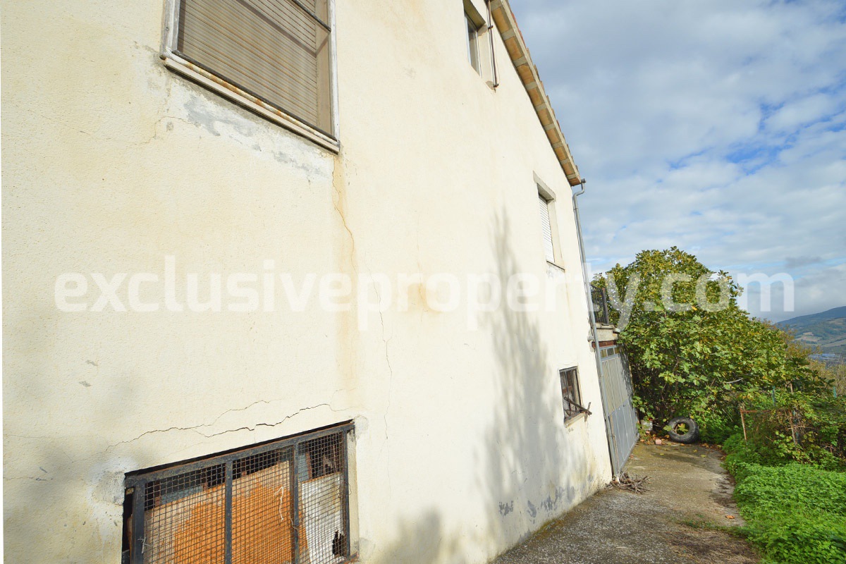 Property with terrace and garage for sale in Italy Abruzzo 8