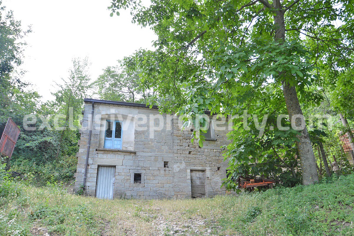Stone country house for sale in lovely Abruzzo 1