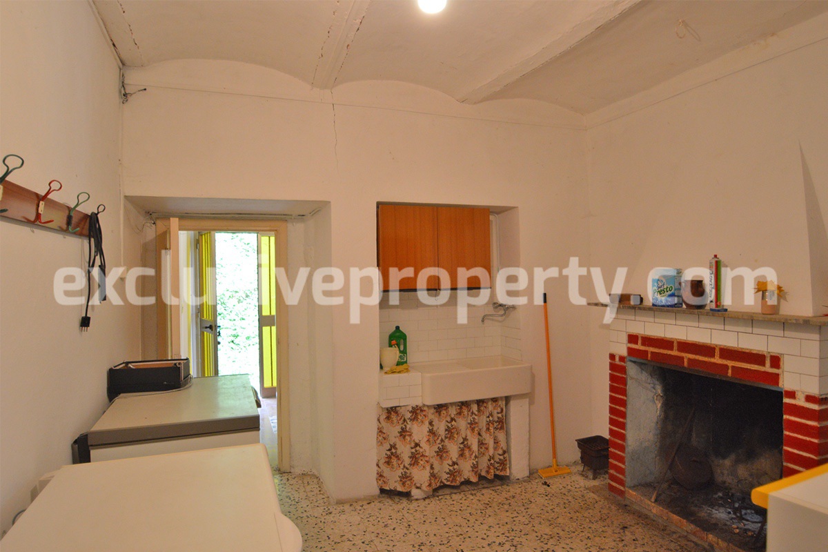 Stone country house for sale in lovely Abruzzo 5
