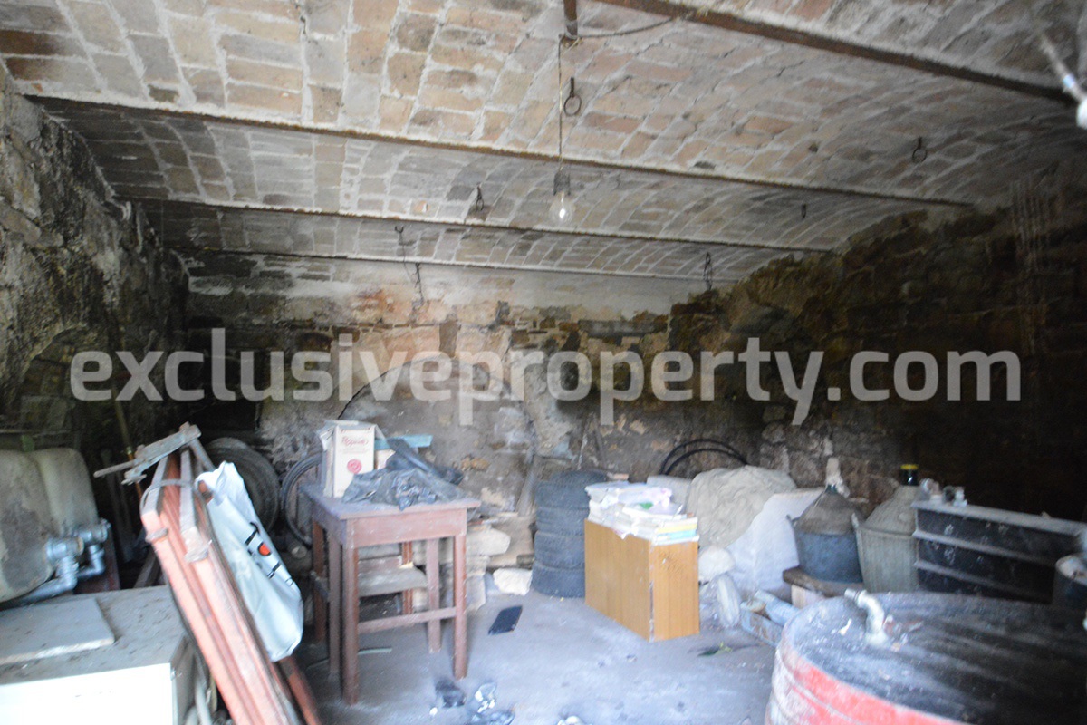 Stone country house for sale in lovely Abruzzo 6