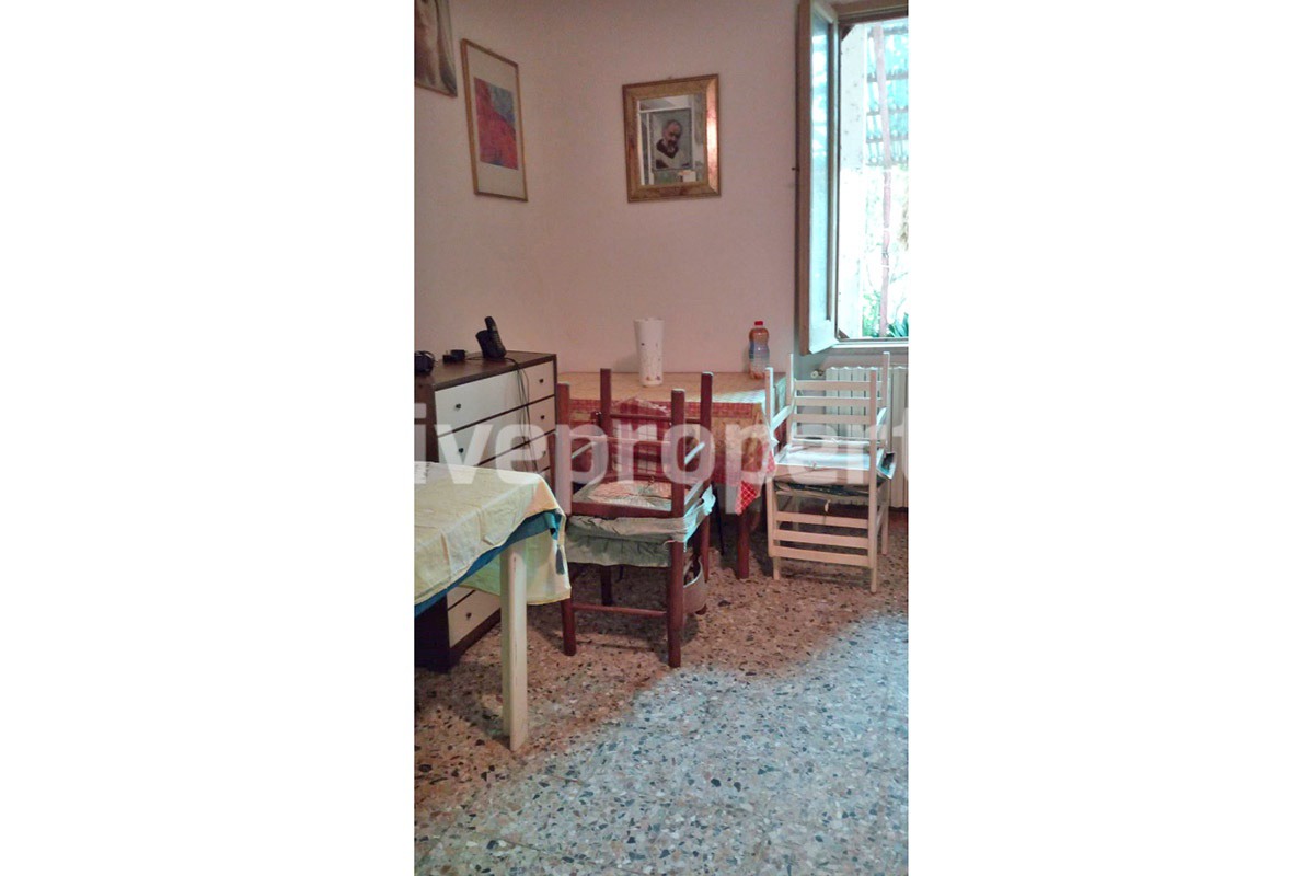 Detached house in a good position with a garden for sale in Loreto Aprutino Abruzzo 13