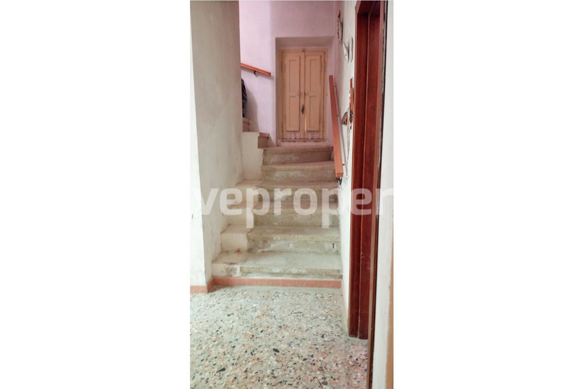Detached house in a good position with a garden for sale in Loreto Aprutino Abruzzo 18