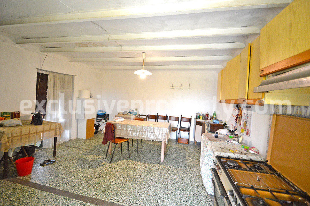 House with large terrace and land with fruit trees for sale in Abruzzo