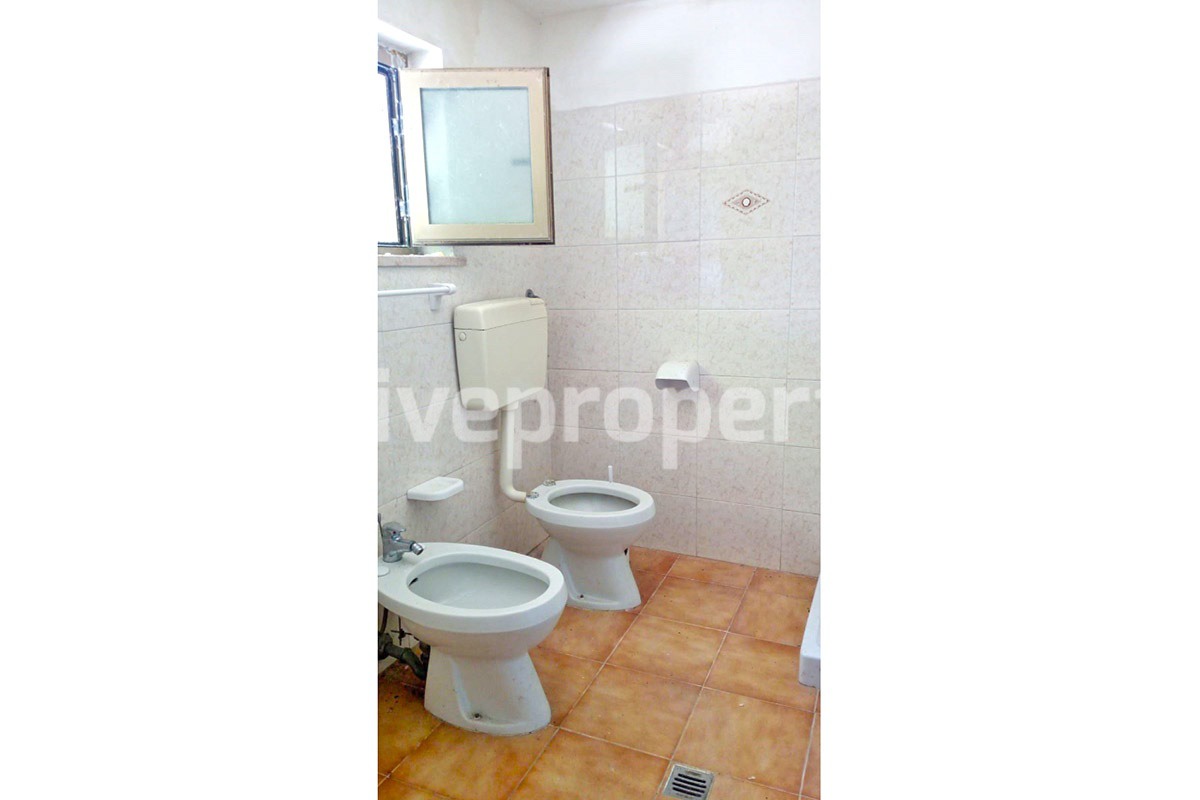 Detached house in a good position with a garden for sale in Loreto Aprutino Abruzzo 21