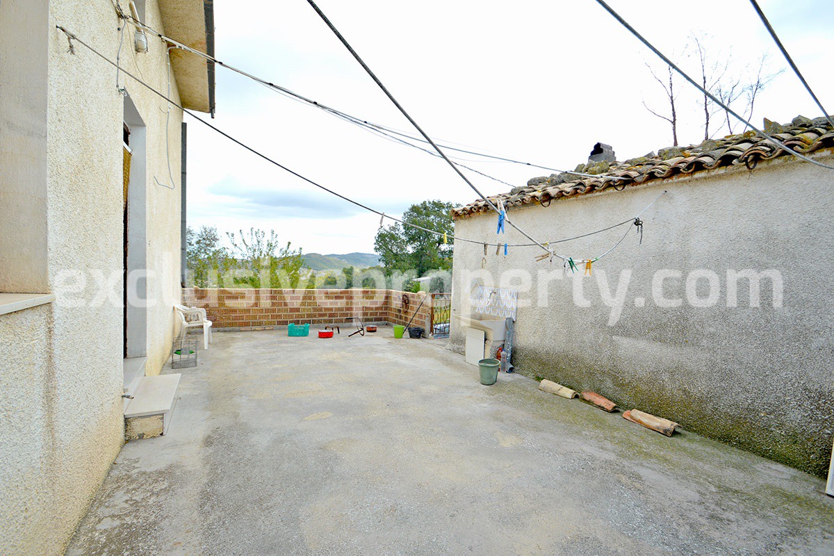 House with large terrace and land with fruit trees for sale in Abruzzo 8