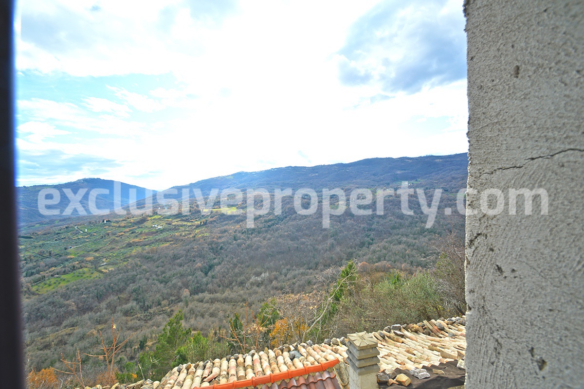 Partially restore house with new roof for sale in Abruzzo 16