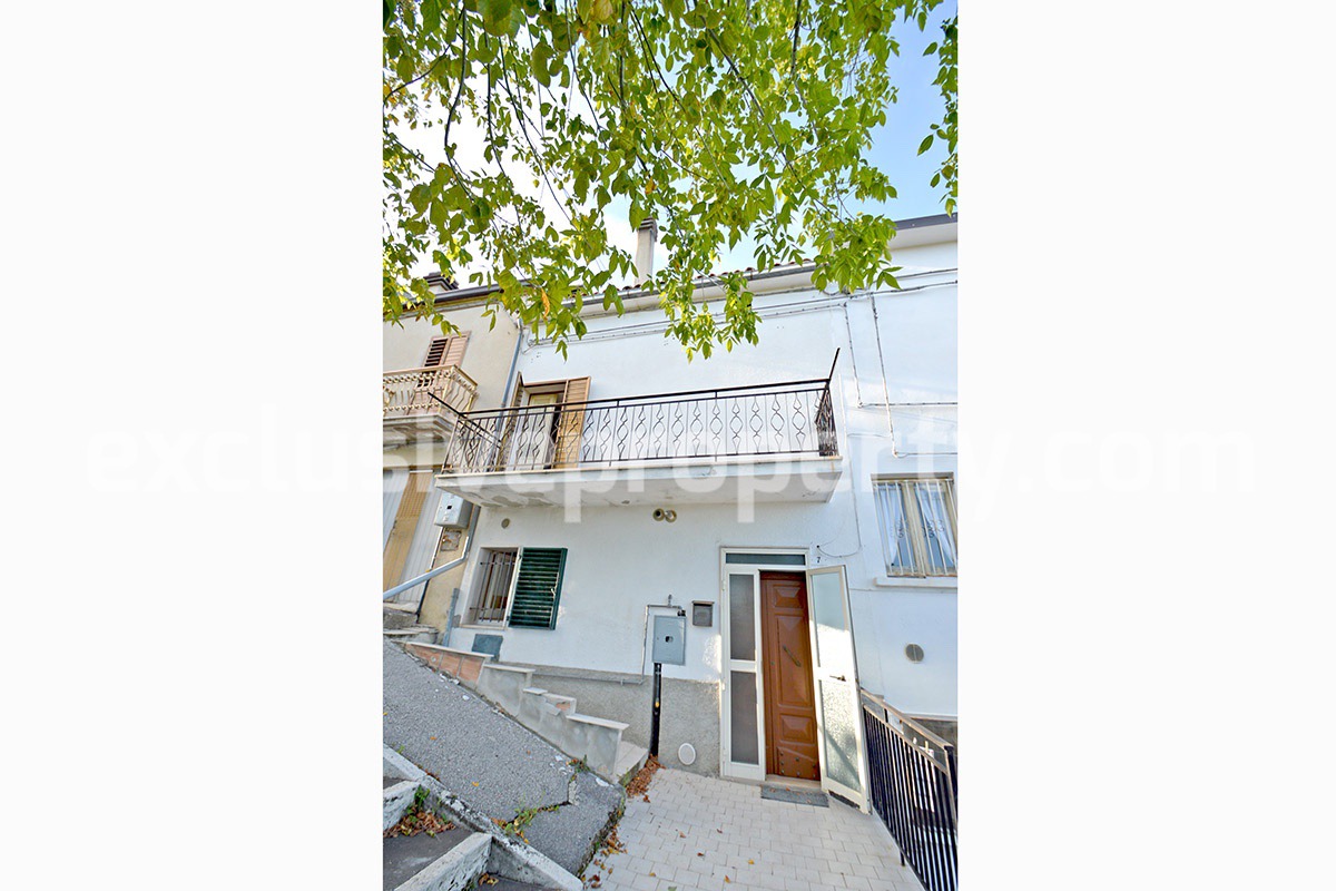 House with sea view for sale in Abruzzo 1