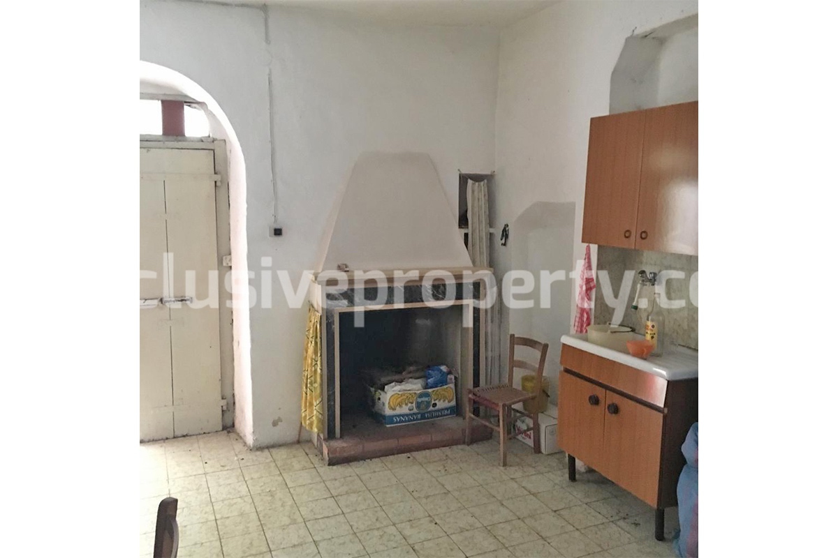 Village house with ancient stone cellar for sale in the Abruzzo region Italy 4