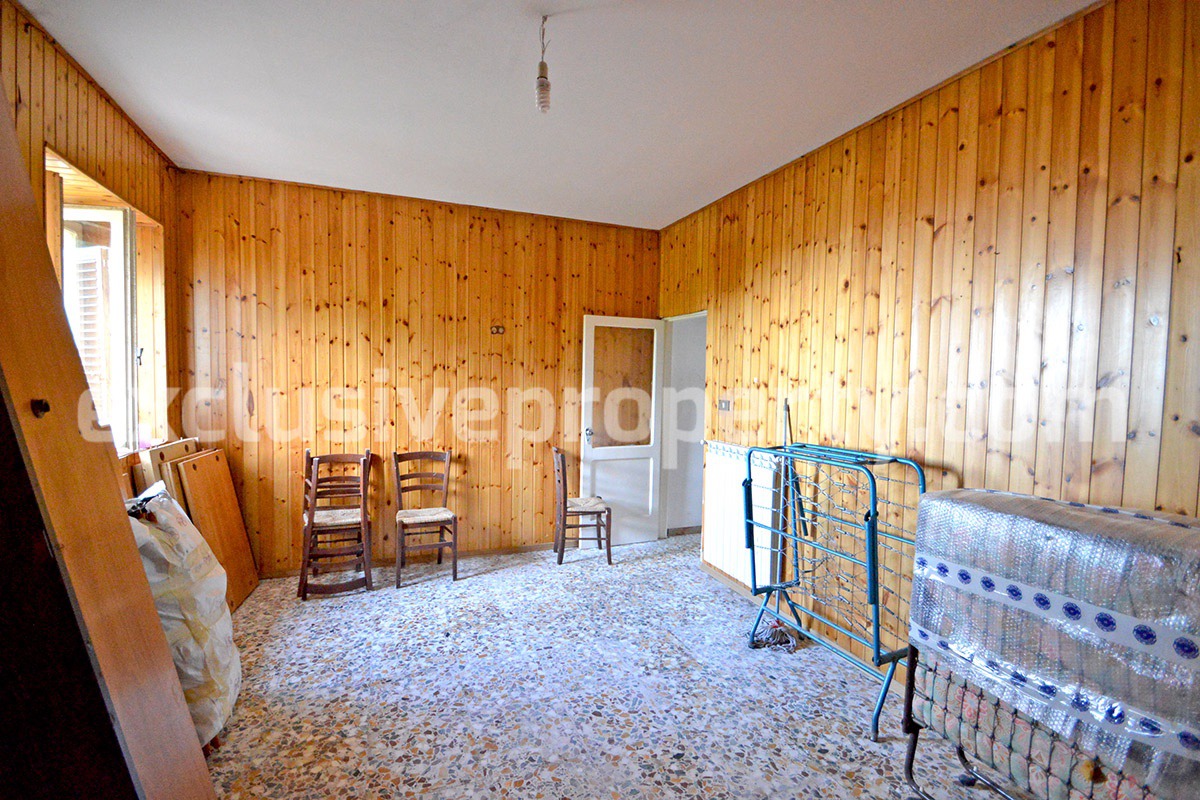 House with sea view for sale in Abruzzo 4