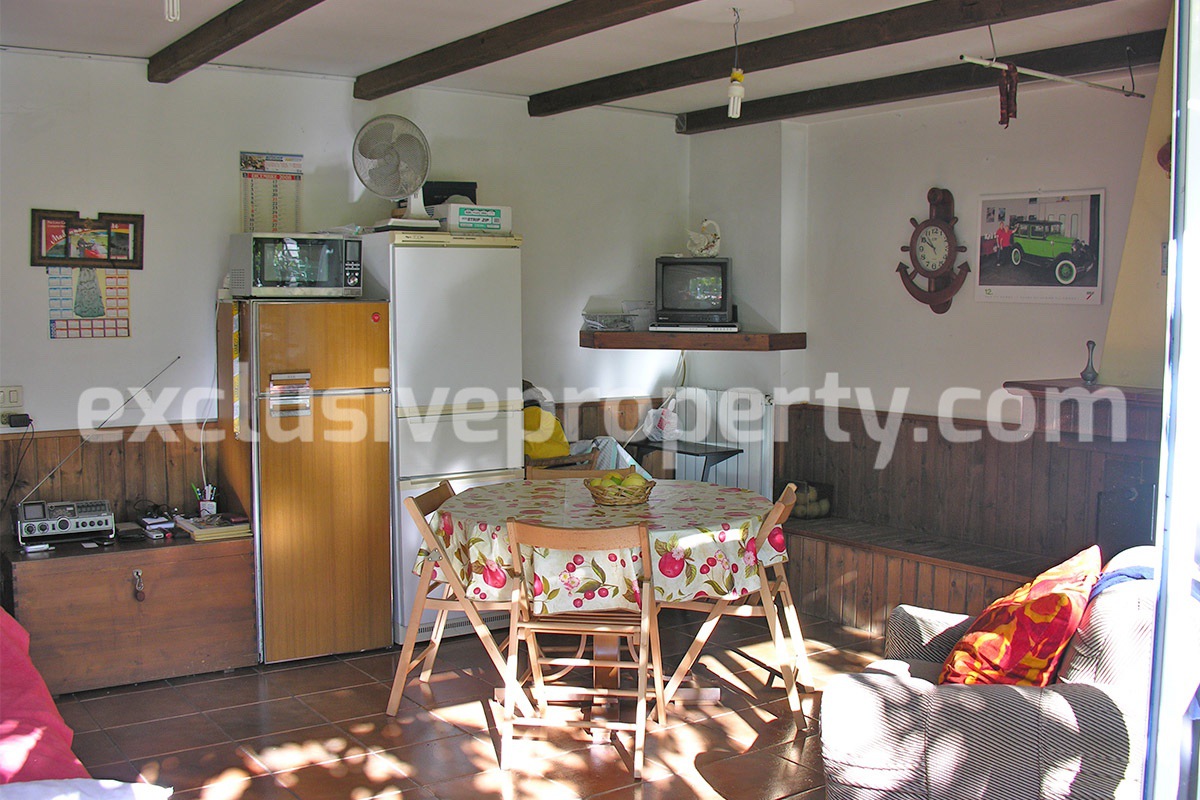 Three-storey town house with garden for sale in San Salvo 8