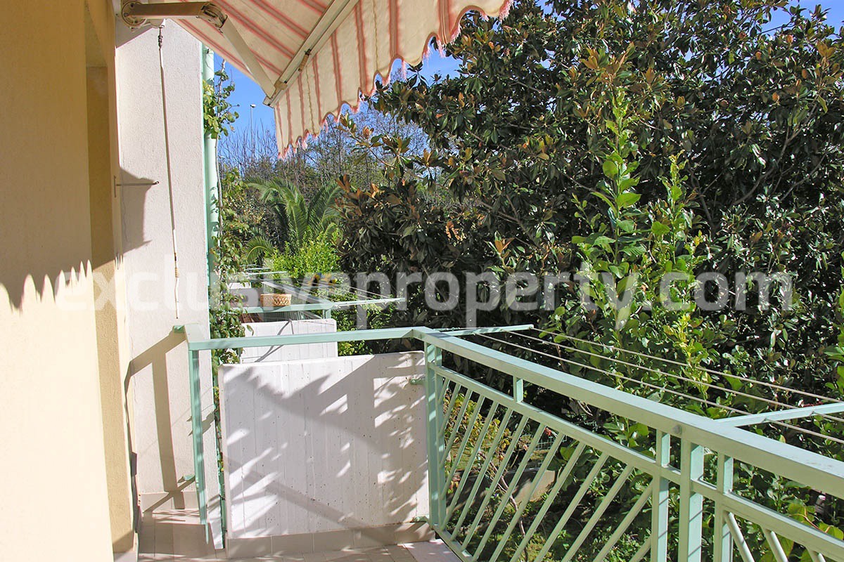 Three-storey town house with garden for sale in San Salvo 19