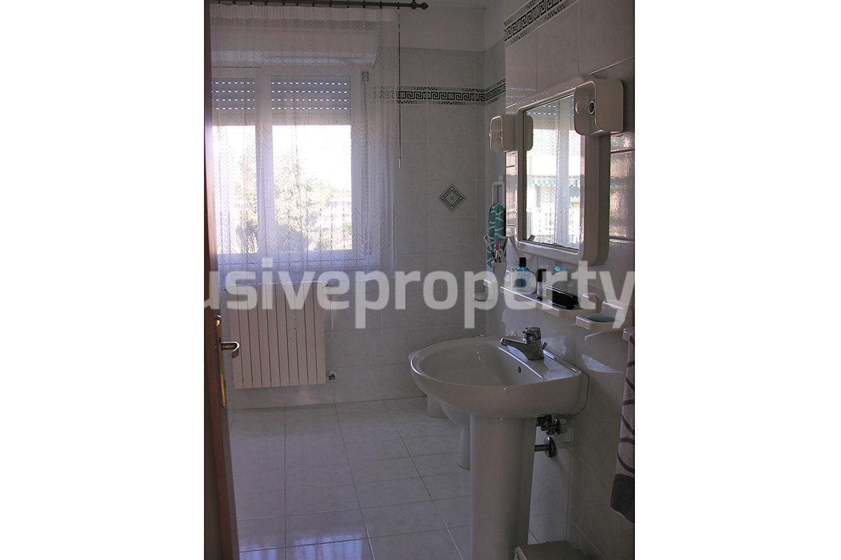 Three-storey town house with garden for sale in San Salvo 24