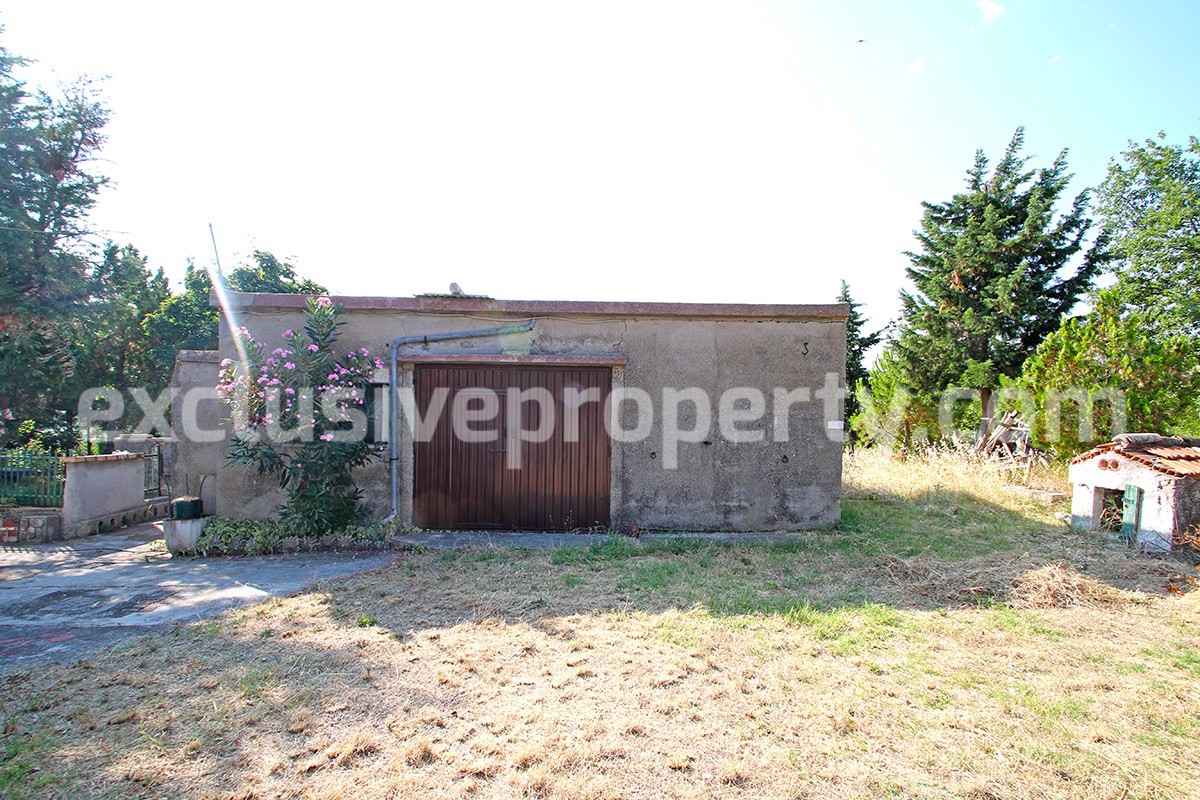 Semi-detached house with land for sale in Abruzzo a few km from the Coast 5