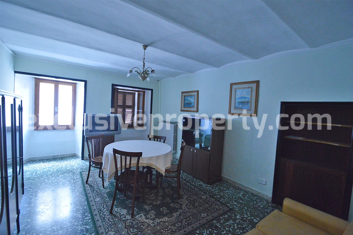 Spacious house in excellent condition with outdoor space for sale in Molise Italy