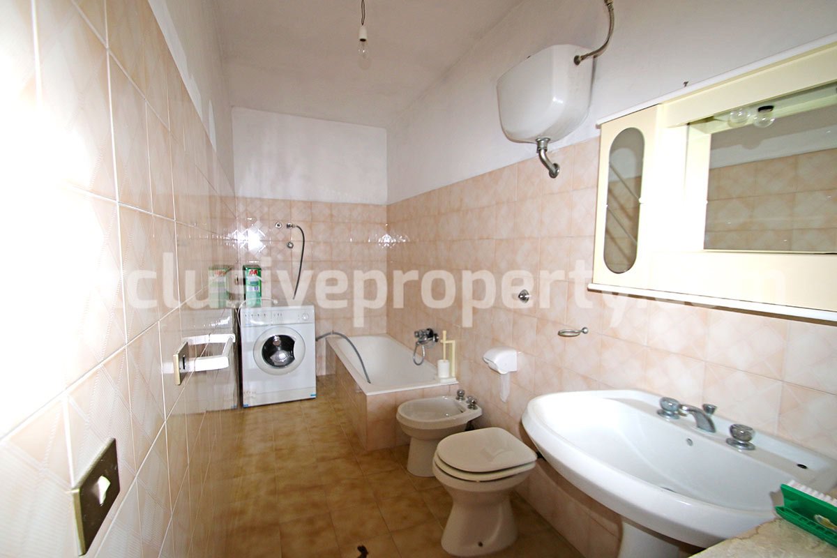 Semi-detached house with land for sale in Abruzzo a few km from the Coast 17