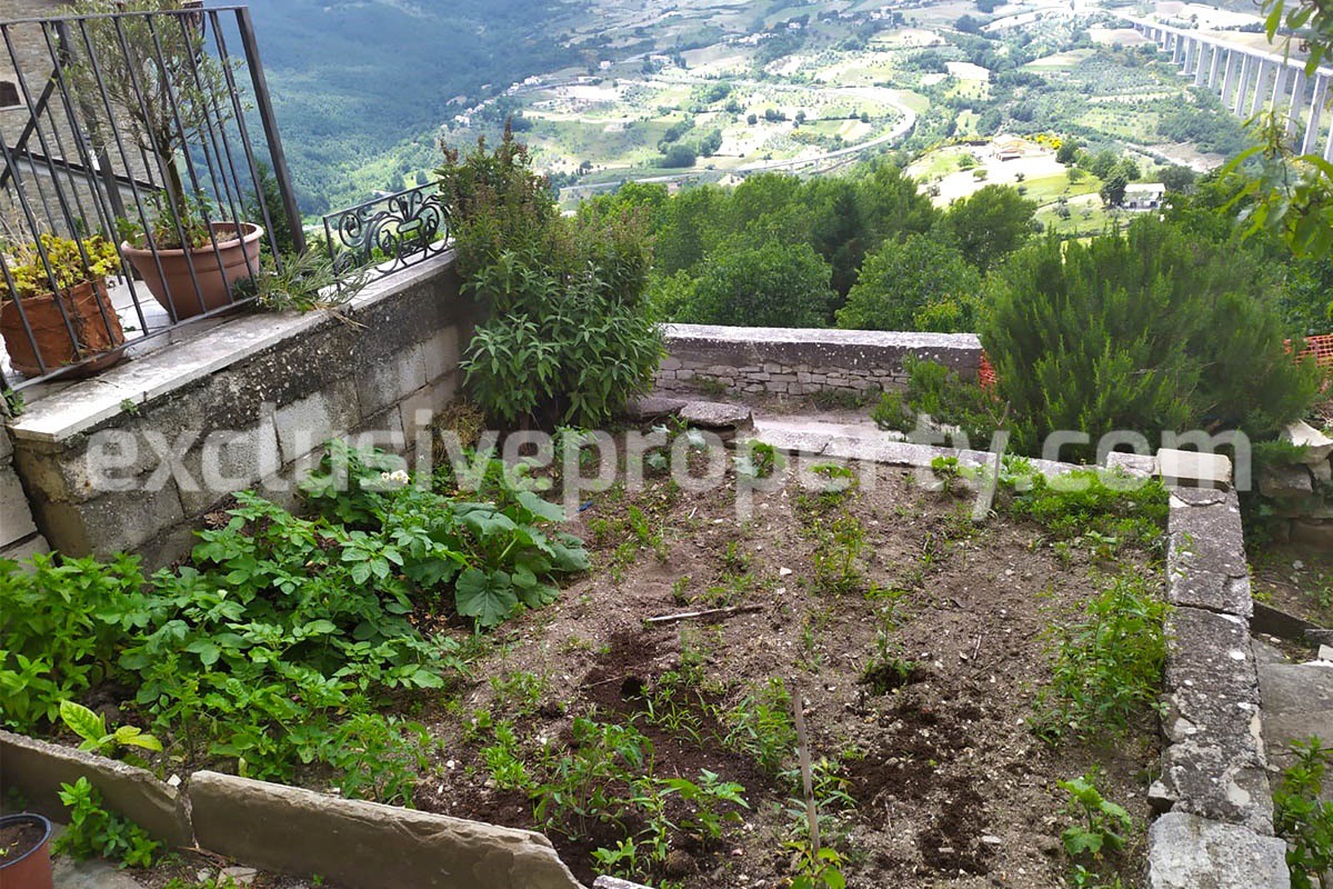 Two storey house in excellent condition with outdoor space for sale in Molise Italy 27