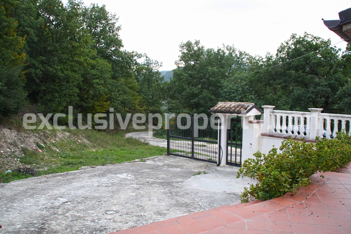 Independent stone house for sale in Bagnoli del Trigno Isernia Molise 6