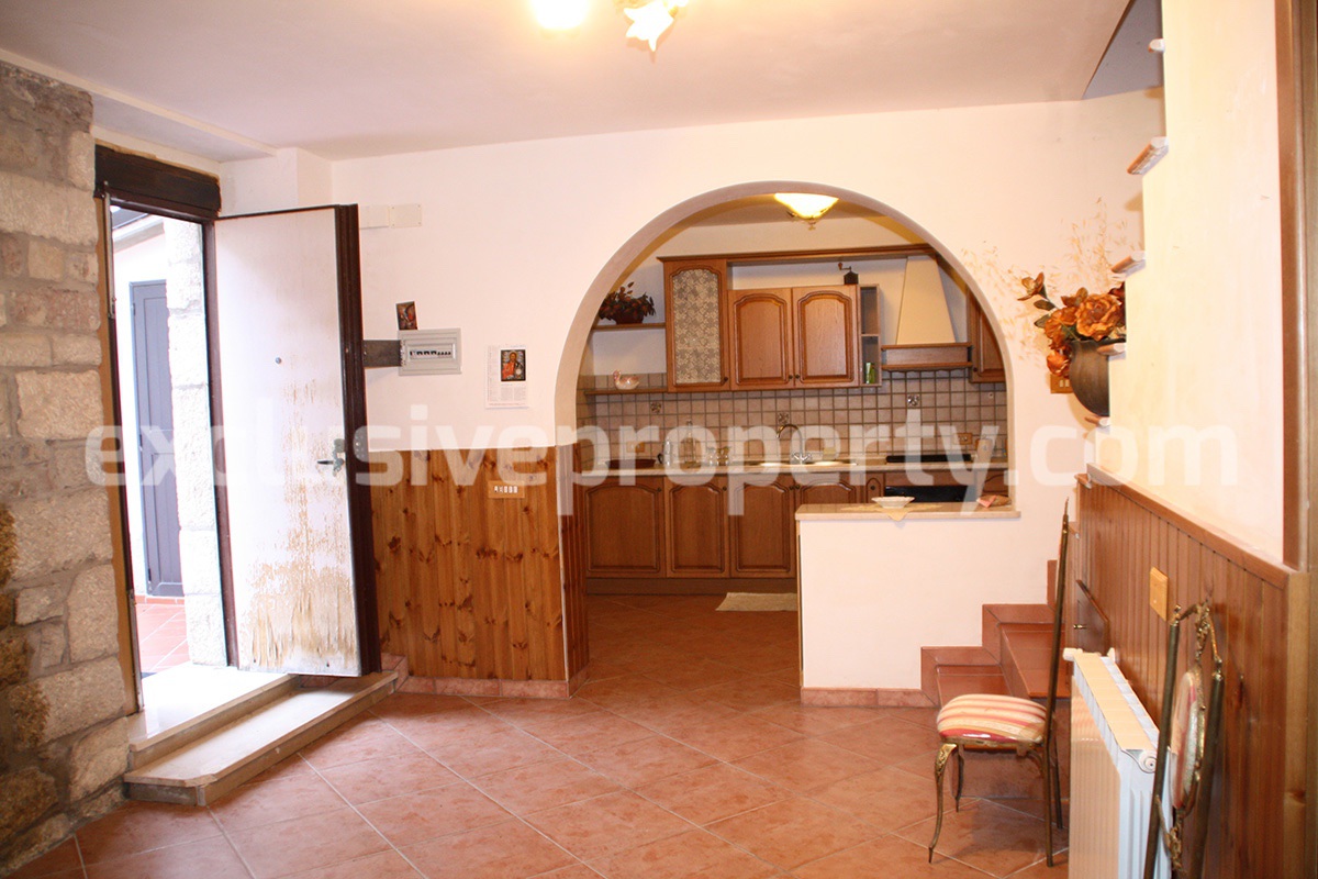 Independent stone house for sale in Bagnoli del Trigno Isernia Molise 9