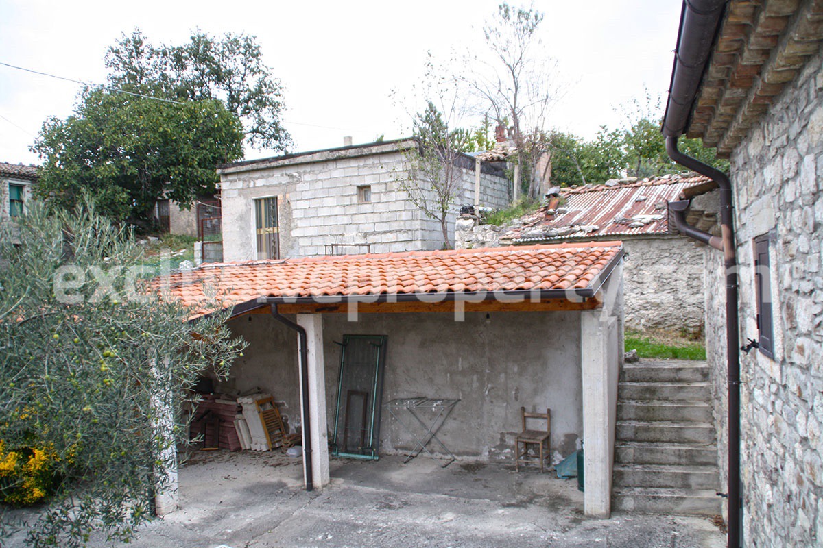 Independent stone house for sale in Bagnoli del Trigno Isernia Molise