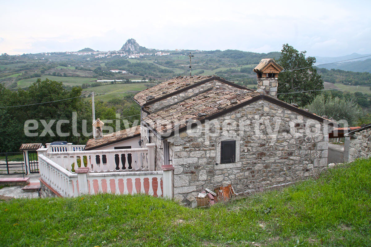 Independent stone house for sale in Bagnoli del Trigno Isernia Molise 24