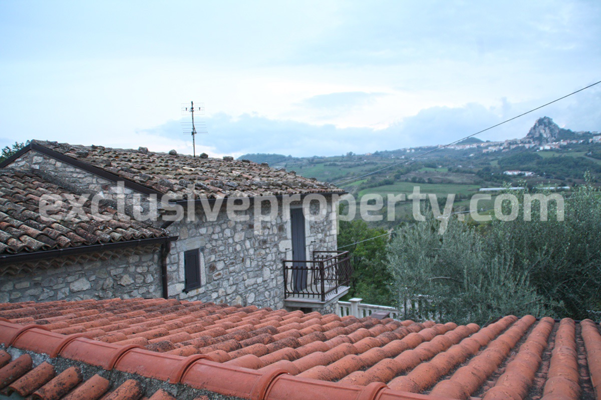 Independent stone house for sale in Bagnoli del Trigno Isernia Molise 29
