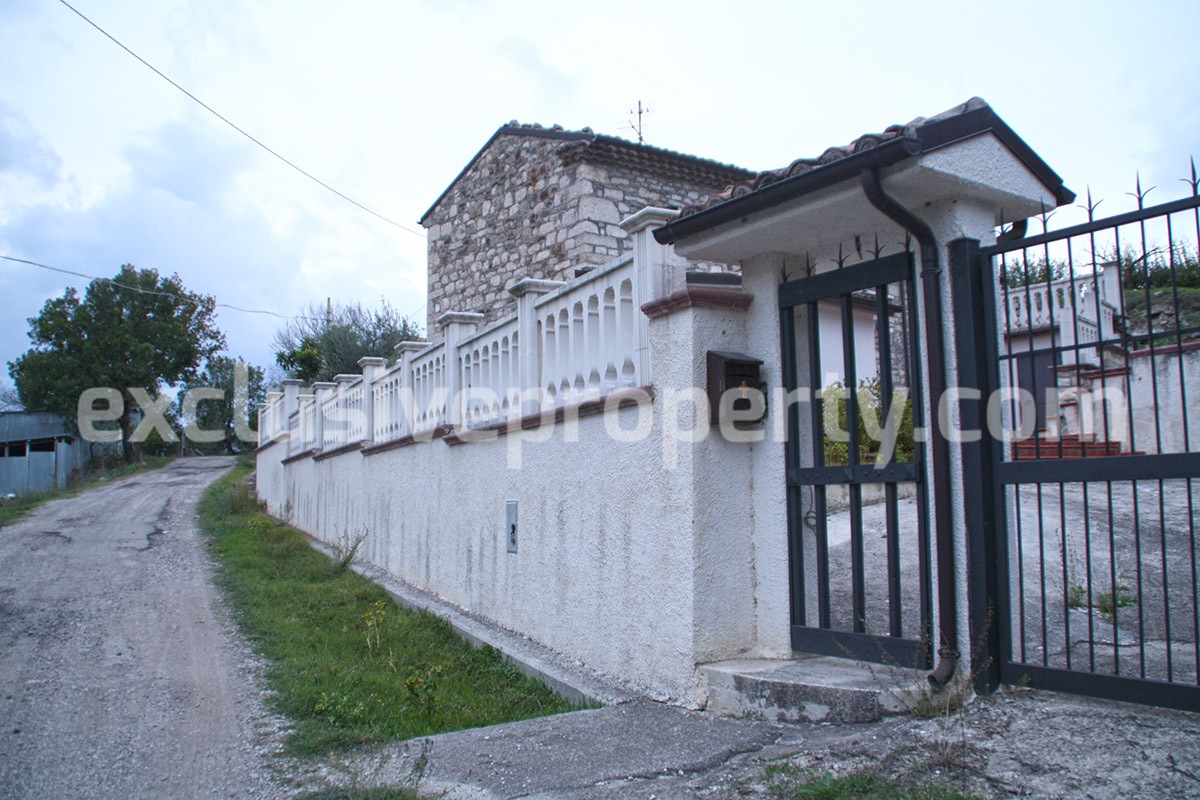 Independent stone house for sale in Bagnoli del Trigno Isernia Molise 30