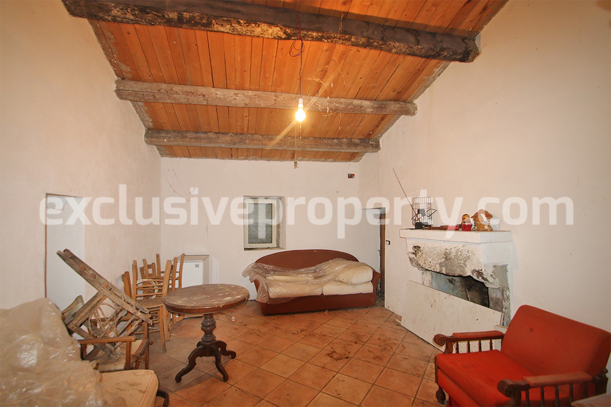 Stone farm house with land for sale in Molise  Village of Bagnoli del Trigno 6