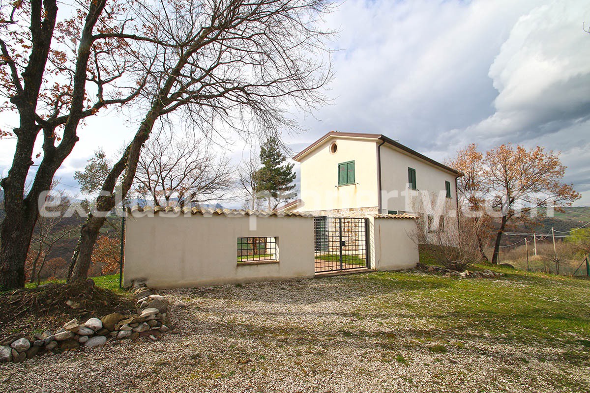 Habitable country house with land for pool for sale in Italy Region Molise 1