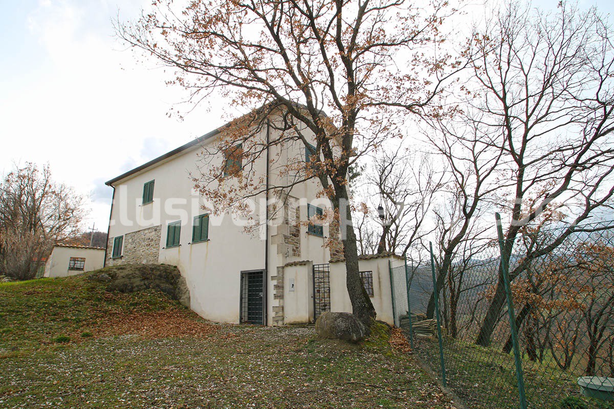 Habitable country house with land for pool for sale in Italy Region Molise 3