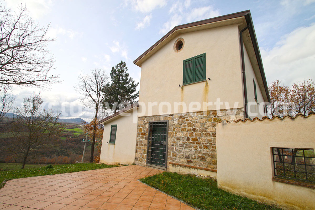 Habitable country house with land for pool for sale in Italy Region Molise 5
