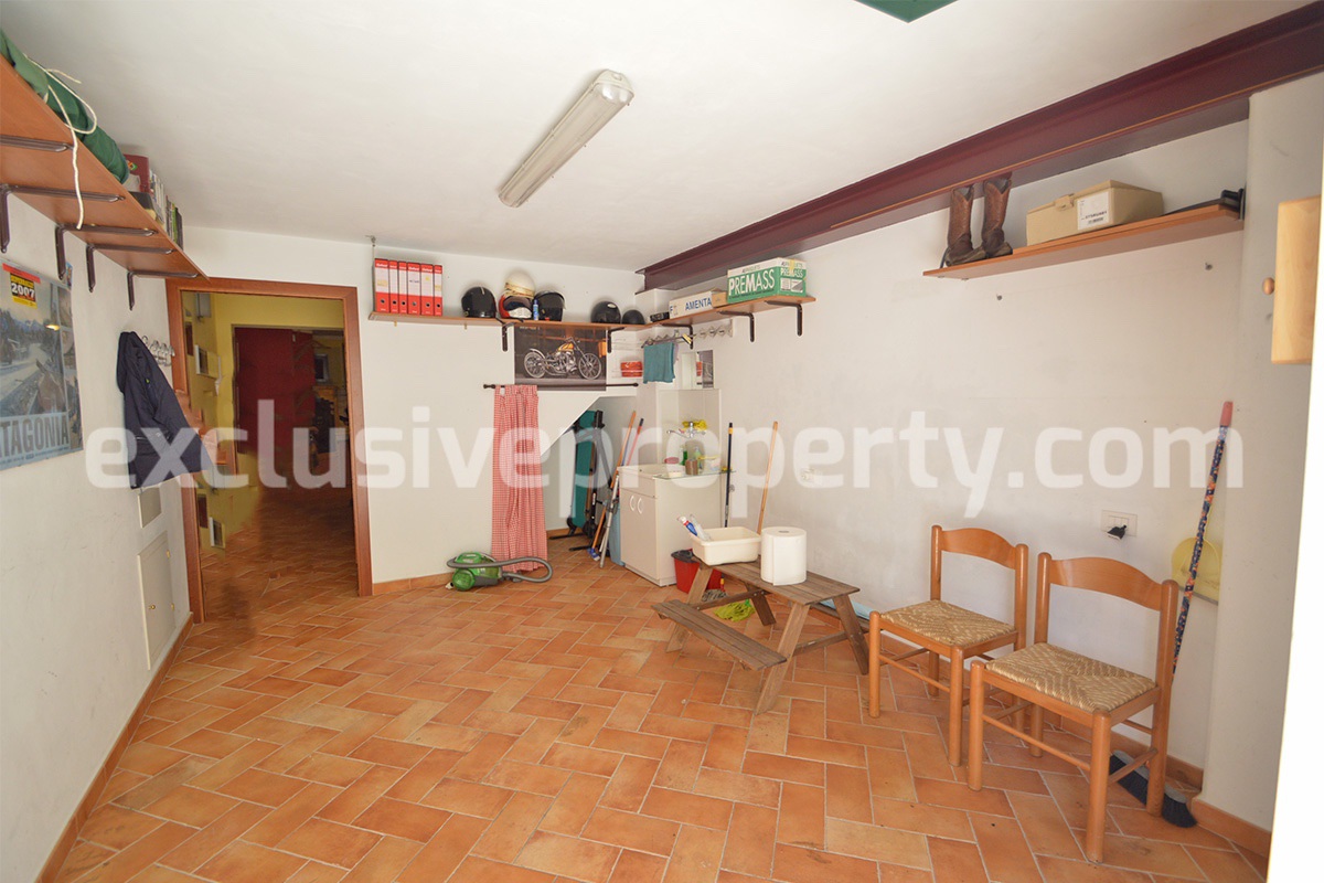 Spacious renovated house with garden for sale in the Abruzzo region 22
