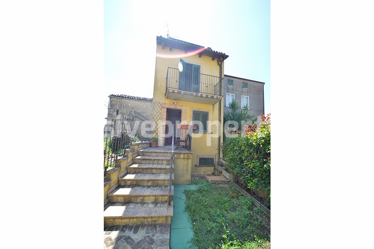 Spacious renovated house with garden for sale in the Abruzzo region