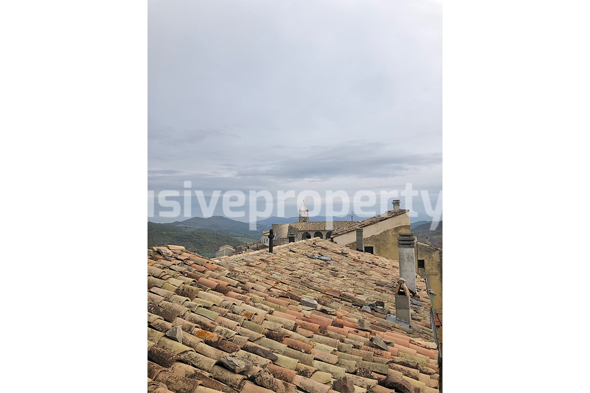 Stone house to be completely restored inside for sale in Civitacampomarano 26